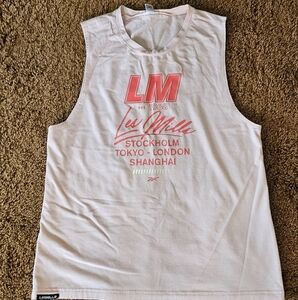 Les Mills tank